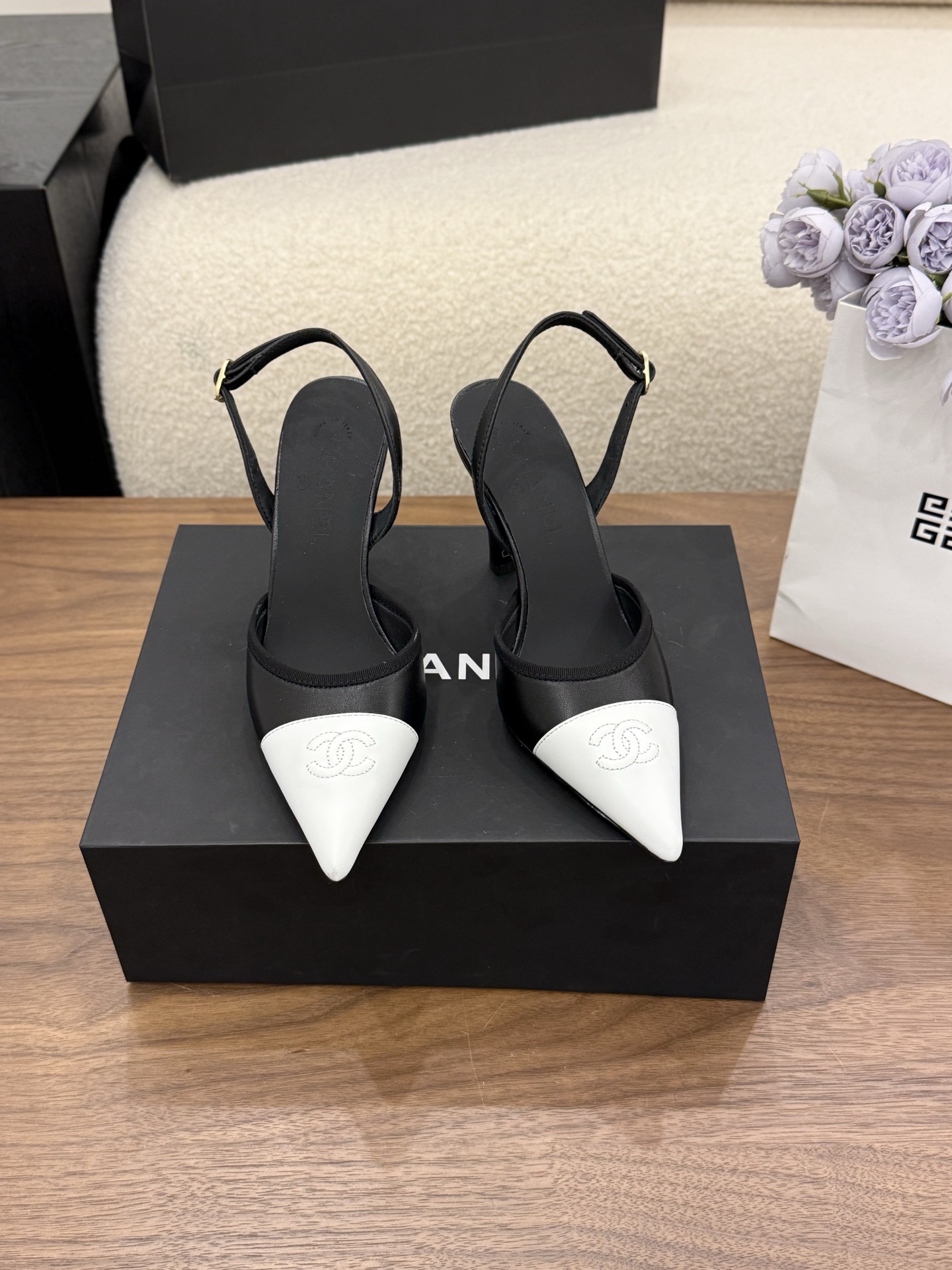Women's high heels